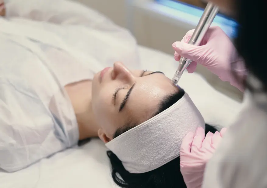 Pico Laser Treatment for Oily Skin: Does It Control Sebum?