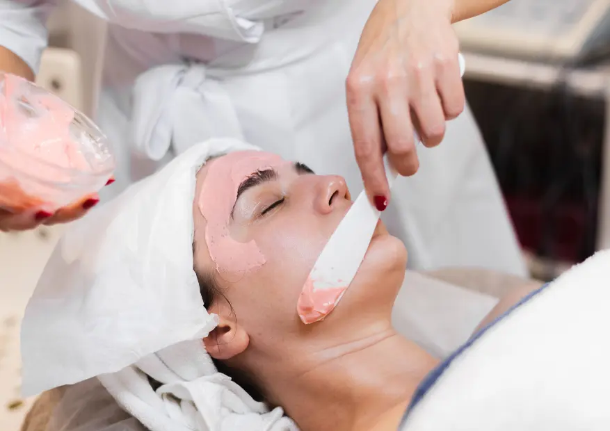 How Chemical Peel Treatment Works on Deep Scars